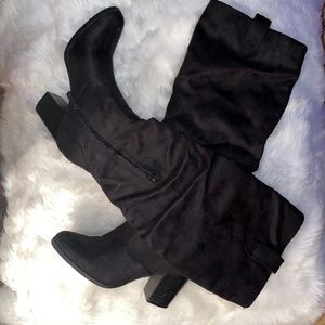 Kenneth Cole Reaction, size 7, black suede boots.